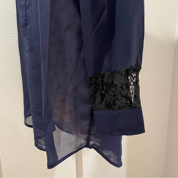 izzue sheer lace tunic blouse women’s medium navy blue black button up - Picture 5 of 8